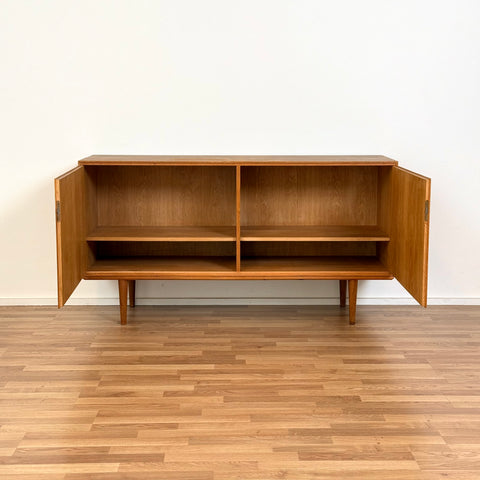 Sideboard in oak,ca 1970s, Denmark - Beyo Vintage