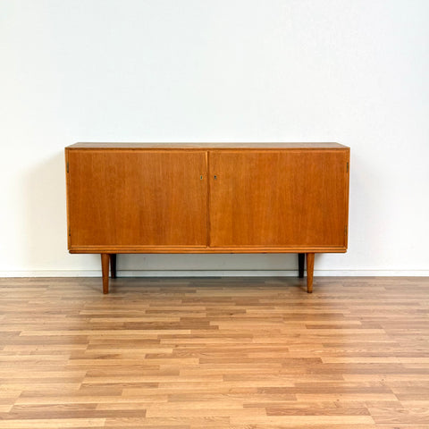 Sideboard in oak,ca 1970s, Denmark - Beyo Vintage