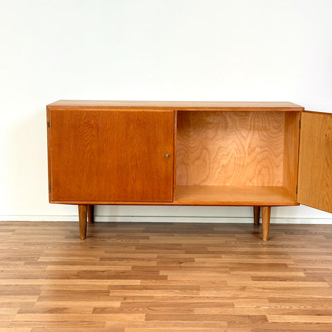 Sideboard in oak by Poul Hundevad, 1950s-60s, Denmark - Beyo Vintage