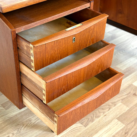 Writing desk in teak, 1950s-60s, Denmark - Beyo Vintage