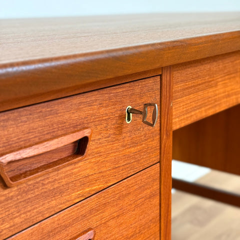 Writing desk in teak, 1950s-60s, Denmark - Beyo Vintage