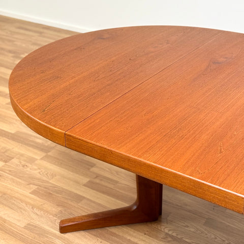 Dining round table in teak by Kai Kristiansen , 1950s-60s, Denmark - Beyo Vintage