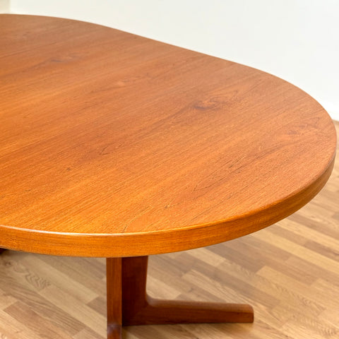Dining round table in teak by Kai Kristiansen , 1950s-60s, Denmark - Beyo Vintage