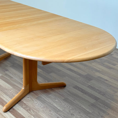 Dining table in beech by Skovby Møbelfabrik, Model 17, ca. 1980s, Denmark - Beyo Vintage