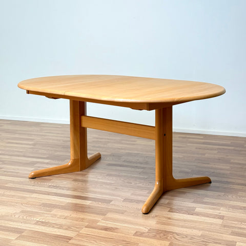 Dining table in beech by Skovby Møbelfabrik, Model 17, ca. 1980s, Denmark - Beyo Vintage