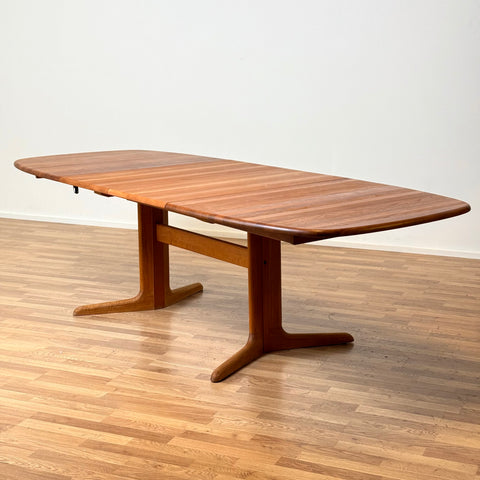 Dining table in cherry by Skovby Møbelfabrik, Model 75, ca. 1980s, Denmark - Beyo Vintage