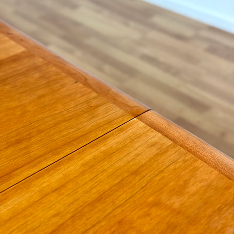 Dining table in cherry wood, 1970s, Denmark - Beyo Vintage