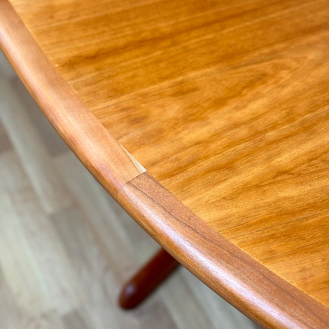 Dining table in cherry wood, 1970s, Denmark - Beyo Vintage