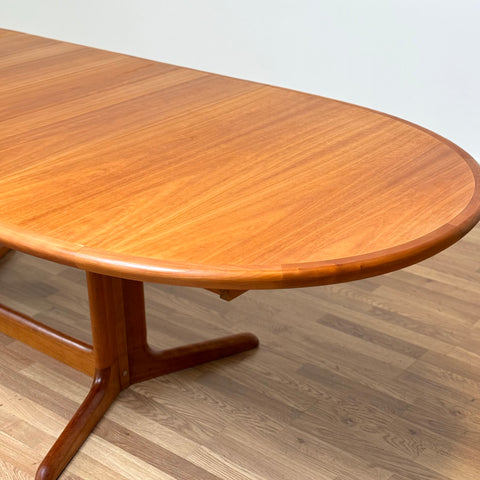 Dining table in cherry wood, 1970s, Denmark - Beyo Vintage