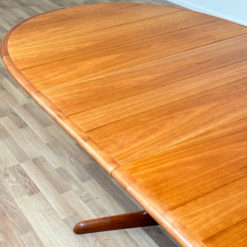 Dining table in cherry wood, 1970s, Denmark - Beyo Vintage