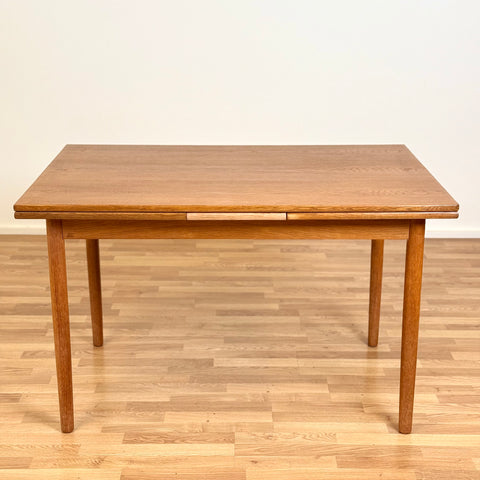 Dining table in oak, 1950s-60s, Denamark - Beyo Vintage