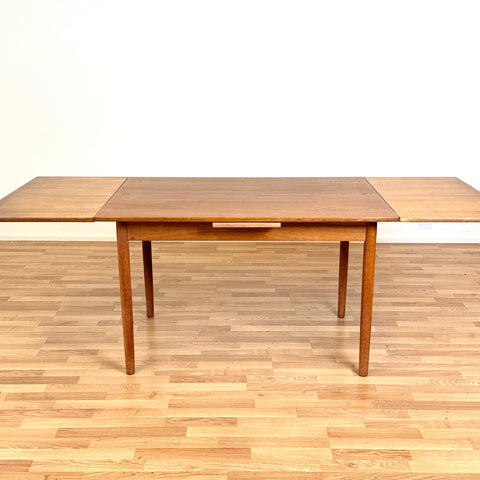 Dining table in oak, 1950s-60s, Denamark - Beyo Vintage