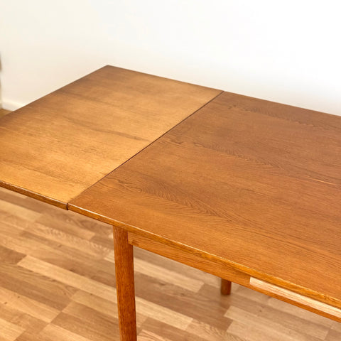 Dining table in oak, 1950s-60s, Denamark - Beyo Vintage