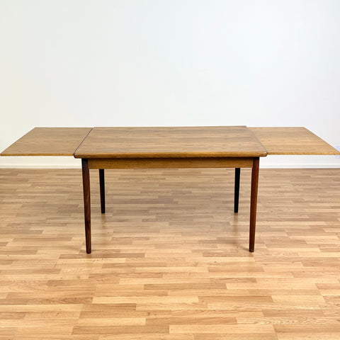 Dining table in teak in oak and teak, 1950s-60s, Denmark - Beyo Vintage