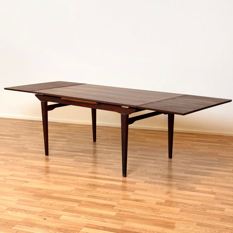 Dining table in santos rosewood, 1950s-60s - Beyo Vintage
