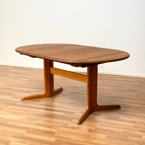 Dining table in solid oak by Skovby Møbelfabrik, Model 75, ca. 1980s, Denmark - Beyo Vintage