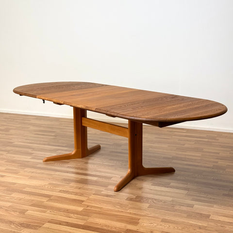 Dining table in solid oak by Skovby Møbelfabrik, Model 75, ca. 1980s, Denmark - Beyo Vintage