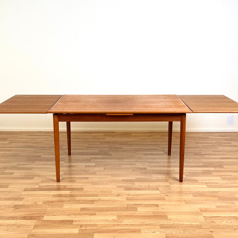 Dining table in teak, 1950s-60s, Denmark - Beyo Vintage