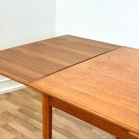 Dining table in teak, 1950s-60s, Denmark - Beyo Vintage