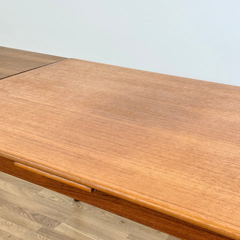 Dining table in teak, 1950s-60s, Denmark - Beyo Vintage