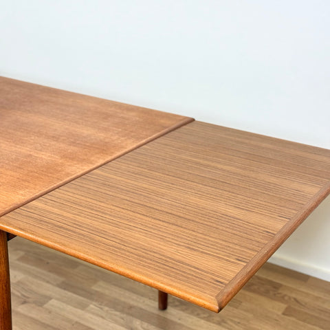 Dining table in teak, 1950s-60s, Denmark - Beyo Vintage