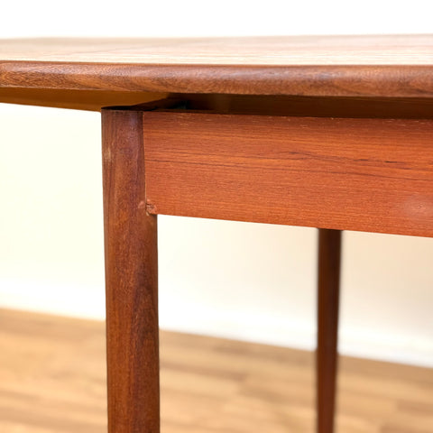 Dining table in teak, 1950s-60s, Denmark - Beyo Vintage