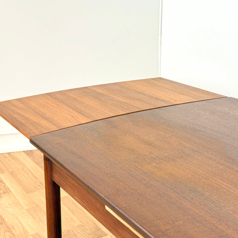 Dining table in teak, 1950s-60s, Denmark - Beyo Vintage