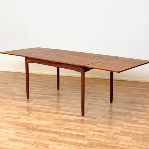 Dining table in teak, 1950s-60s,Denmark - Beyo Vintage