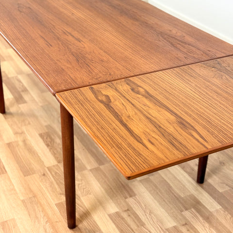 Dining table in teak, 1950s-60s,Denmark - Beyo Vintage