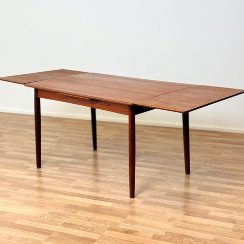 Dining table in teak, 1950s-60s, Denmark - Beyo Vintage