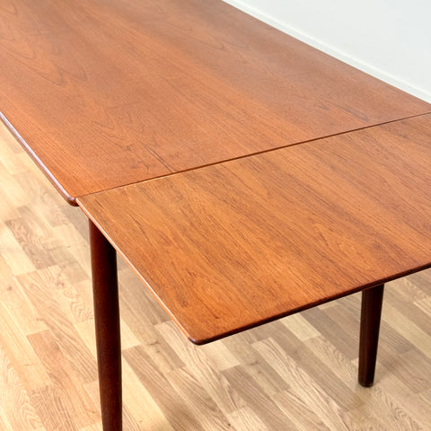 Dining table in teak, 1950s-60s, Denmark - Beyo Vintage