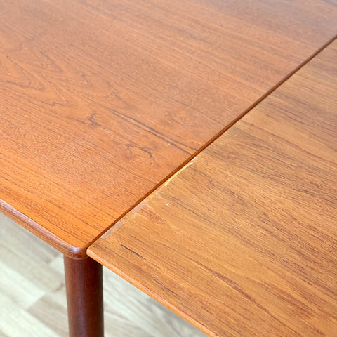 Dining table in teak, 1950s-60s, Denmark - Beyo Vintage