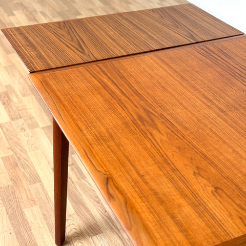 Dining table in teak, 1950s-60s, Denmark - Beyo Vintage