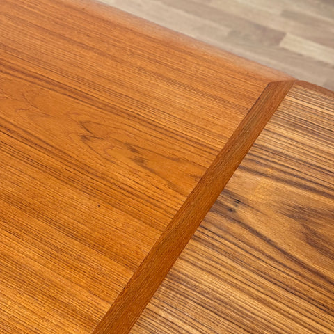 Dining table in teak, 1950s-60s, Denmark - Beyo Vintage
