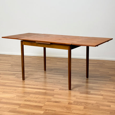 Dining table in teak, 1950s-60s, Denmark - Beyo Vintage
