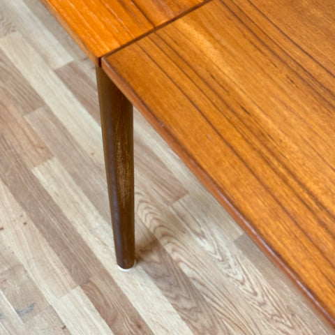 Dining table in teak, 1950s-60s, Denmark - Beyo Vintage