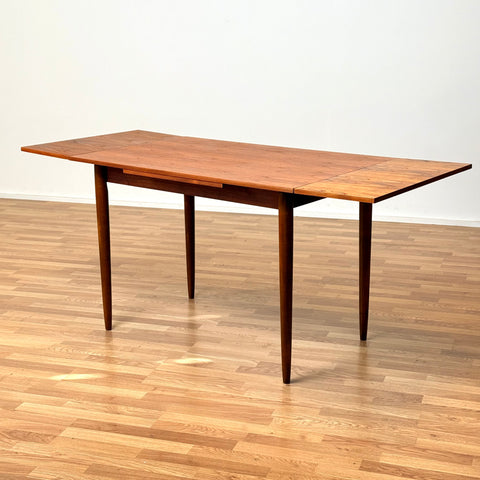 Dining table in teak, 1950s-60s, Denmark - Beyo Vintage