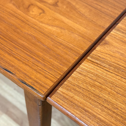 Dining table in teak, 1950s-60s, Denmark - Beyo Vintage