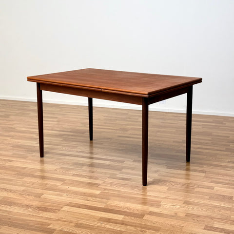 PRICE Dining table in teak, 1950s-60s, Denmark - Beyo Vintage
