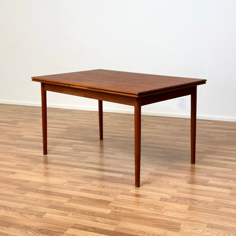 PRICE Dining table in teak, 1950s-60s, Denmark - Beyo Vintage