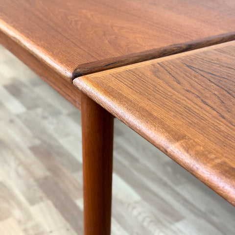 PRICE Dining table in teak, 1950s-60s, Denmark - Beyo Vintage