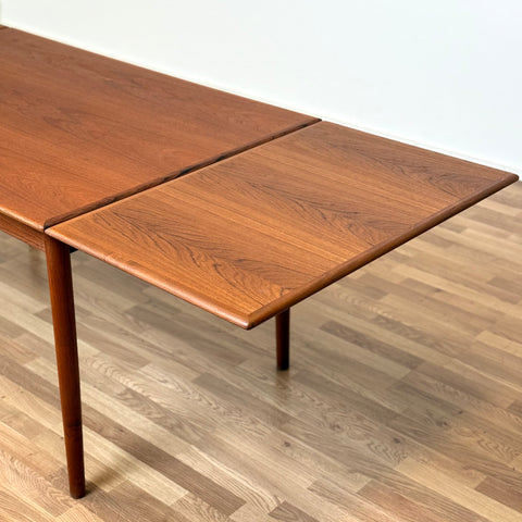 PRICE Dining table in teak, 1950s-60s, Denmark - Beyo Vintage