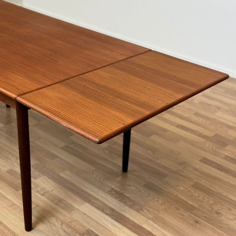 PRICE Dining table in teak, 1950s-60s, Denmark - Beyo Vintage