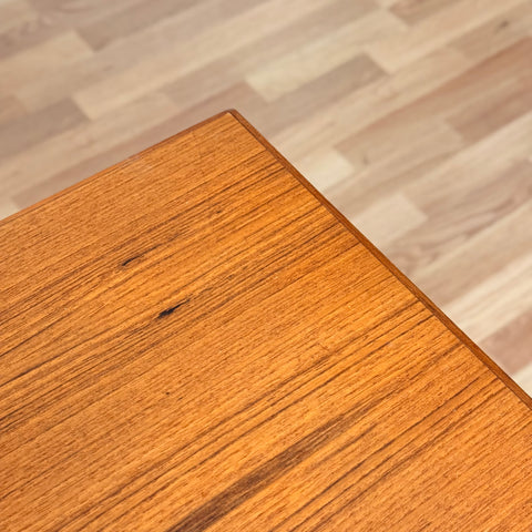PRICE Dining table in teak, 1950s-60s, Denmark - Beyo Vintage