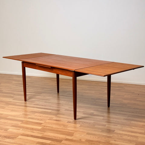 PRICE Dining table in teak, 1950s-60s, Denmark - Beyo Vintage