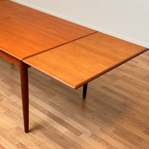 PRICE Dining table in teak, 1950s-60s, Denmark - Beyo Vintage