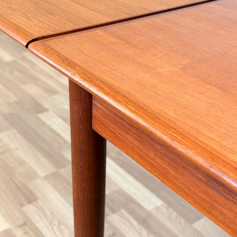 PRICE Dining table in teak, 1950s-60s, Denmark - Beyo Vintage