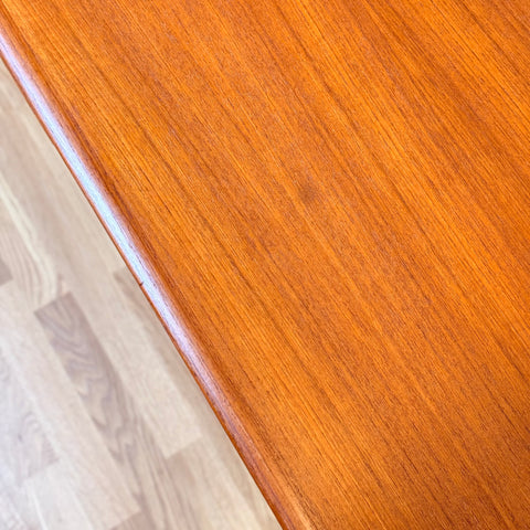 PRICE Dining table in teak, 1950s-60s, Denmark - Beyo Vintage