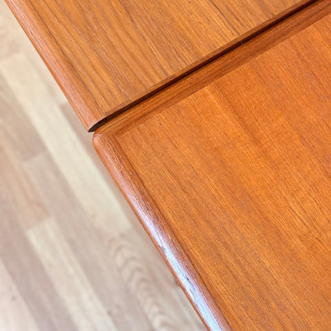 PRICE Dining table in teak, 1950s-60s, Denmark - Beyo Vintage