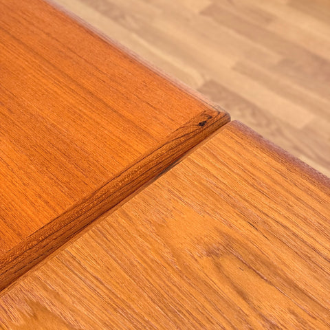 PRICE Dining table in teak, 1950s-60s, Denmark - Beyo Vintage
